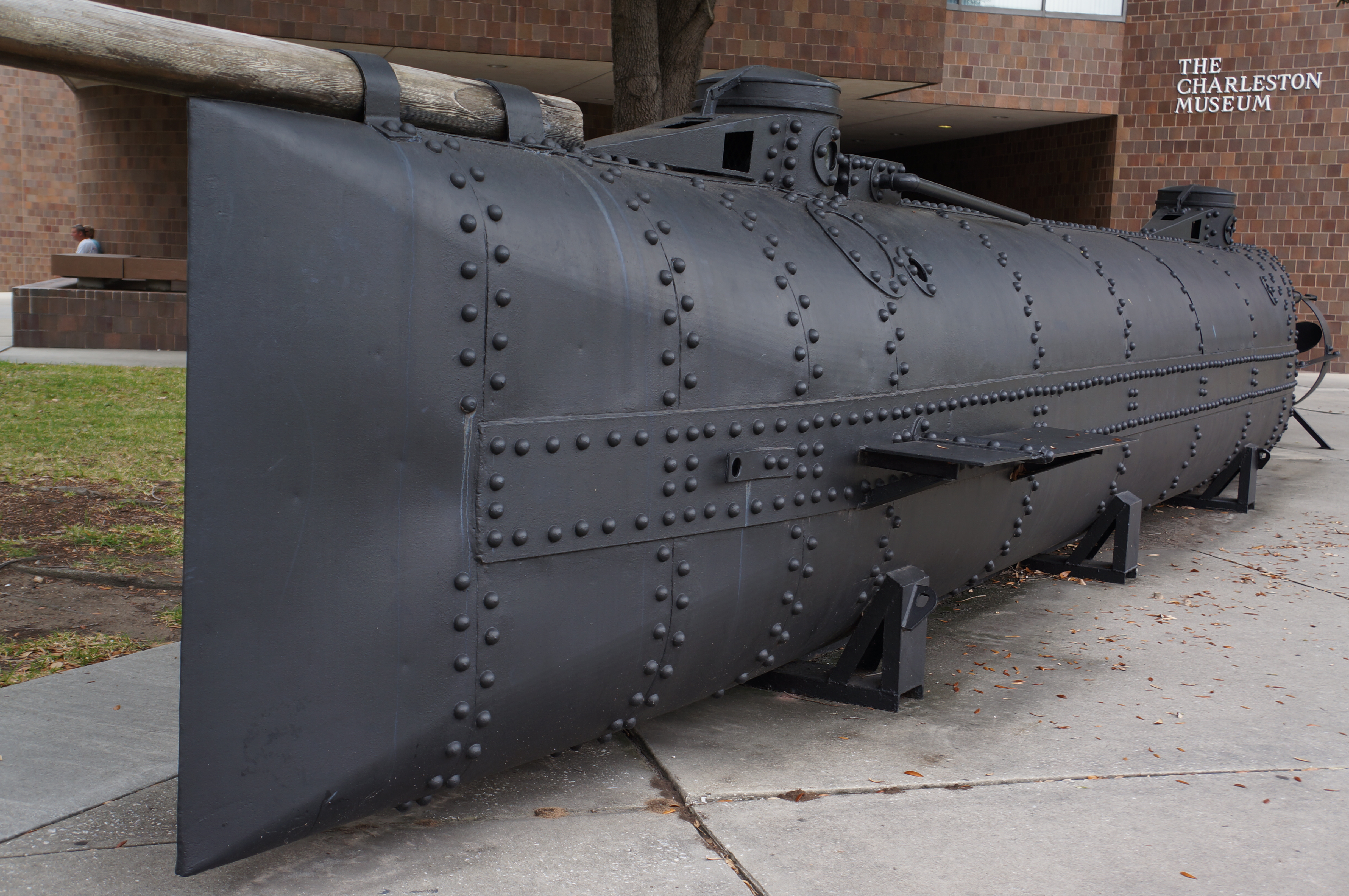 Первая лодка в мире. Подлодка Ханли. 1 Подводная лодка в мире. Первая подводная лодка. Первая Боевая подводная лодка.